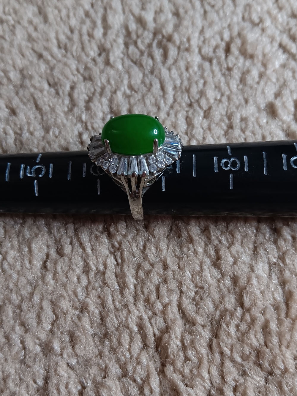 Vibrant Green Natural Emerald Cabochon Halo Ring 925 Stearlingwith Clear Accents